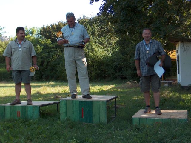 articles: hivatasosvadasz2006_01.jpg articles: hivatasosvadasz2006_01.jpg