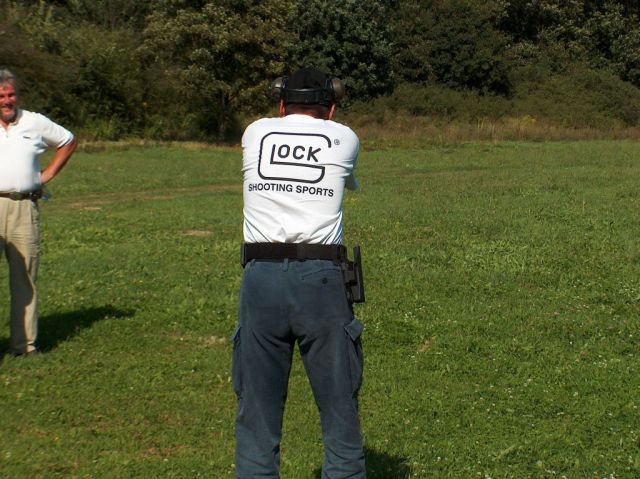 articles: hivatasosvadasz2006_07.jpg articles: hivatasosvadasz2006_07.jpg