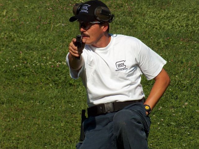 articles: hivatasosvadasz2006_09.jpg articles: hivatasosvadasz2006_09.jpg