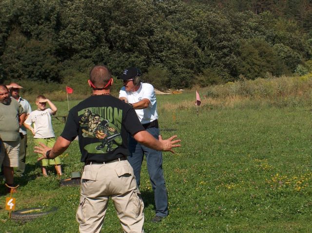 articles: hivatasosvadasz2006_10.jpg articles: hivatasosvadasz2006_10.jpg