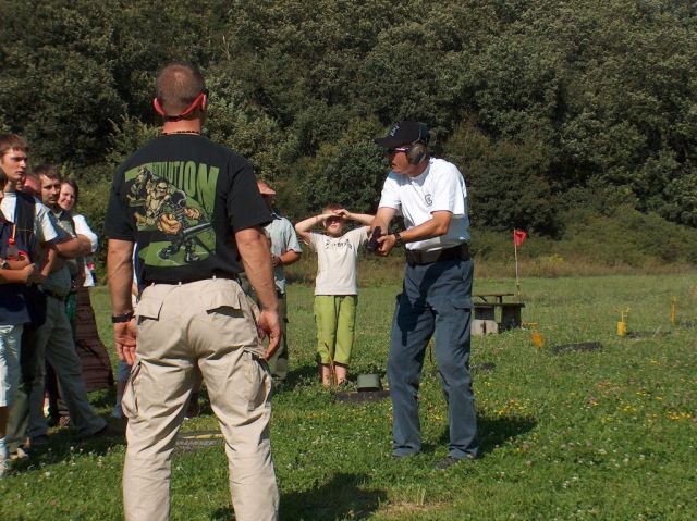 articles: hivatasosvadasz2006_11.jpg articles: hivatasosvadasz2006_11.jpg